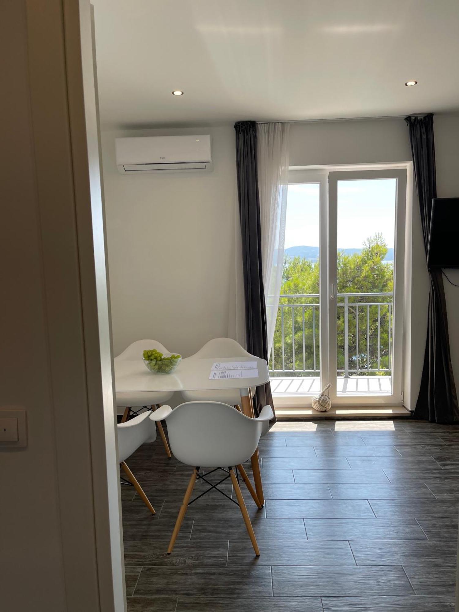 Apartments Domani Omiš Extérieur photo